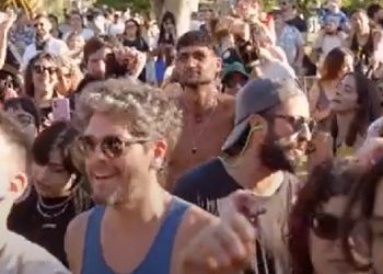 Llega CAMPING BA: música en vivo, DJs y gastronomía para festejar la primavera en el Planetario