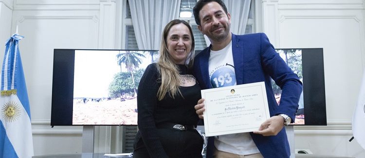 El Palacio legislativo entregó un beneplácito a Nicolás Pasquali, el primer argentino en recorrer todos los países del mundo