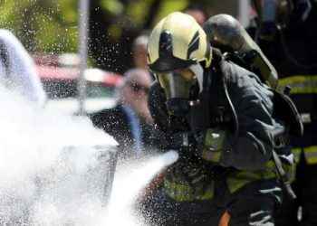 Los Bomberos de la Ciudad realizaron una capacitación ante los nuevos desafíos de la movilidad eléctrica