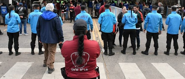 Operativo de la Ciudad en River – Sarmiento: 49 trapitos demorados, seis micros remitidos y un prófugo por robo capturado