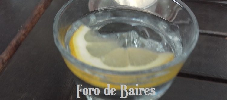 Consumir entre siete y ocho bebidas diarias (agua, café y té) podría asociarse con un 28% menos de riesgo de mortalidad