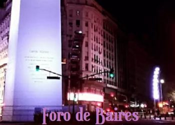 Continúan las visitas al Obelisco porteño