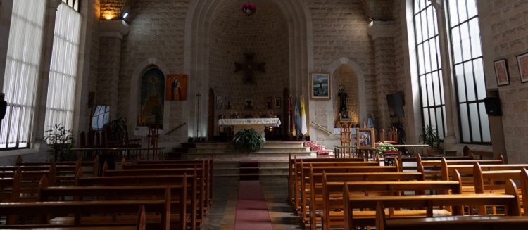 La Noche de los Templos: la Ciudad recorre su historia con las colectividades