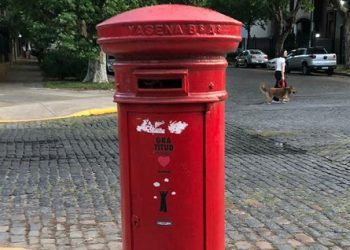 Un buzón histórico recorrerá la Ciudad para que los chicos le dejen sus cartas a Papá Noel