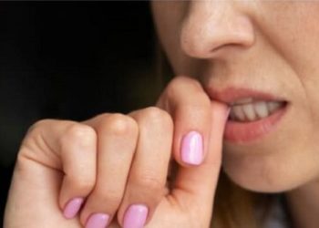 ¿Por qué la gente se muerde las uñas?