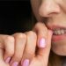 ¿Por qué la gente se muerde las uñas?