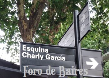 Se inauguró la esquina Charly García a metros de su casa
