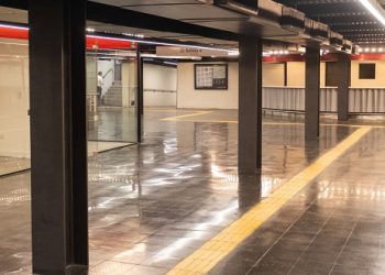 Reabrió la estación Uruguay completamente renovada y con un homenaje a los teatros de la calle Corrientes