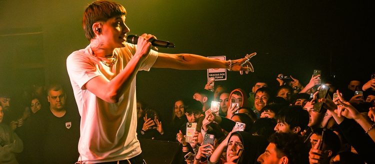 Noche urbana y sonido rage: Frozouda llega a Plaza Usina