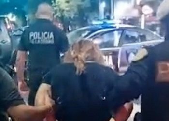 Recuperaron18 celulares y detuvieron a una mujer peruana acusada de robar teléfonos en los Carnavales Porteños