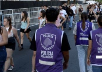 La Policía de la Ciudad desplegó operativos en Carnaval: dos detenidos y más de 600 actas entre recitales de Bad Bunny, partidos de fútbol y festivales