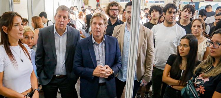 Más de 1300 personas participaron de la primera edición del año de Expo Empleo Barrial en Caballito, con más de 400 ofertas laborales