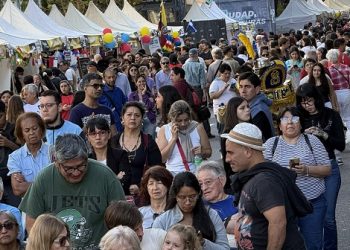 La Ciudad se llenó de color y cultura para celebrar América