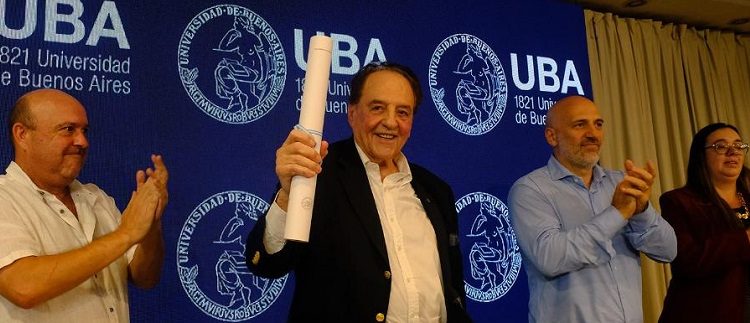 La UBA reconoció a Carlos Heller como Doctor Honoris Causa