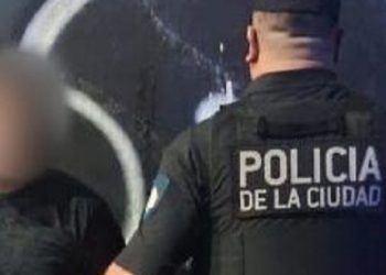 La Policía de la Ciudad detuvo a cuatro chilenos por intento de robo a concesionaria de motos en Balvanera