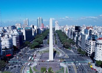 ¿Cómo es la visita al mirador del Obelisco que incorporó la plataforma líder mundial de excursiones?