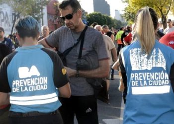 Operativos de la Ciudad en Boca, Huracán y Ciudad Universitaria: 54 trapitos demorados, 400 actas labradas y droga incautada