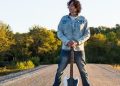 El galardonado cantautor canadiense Jon Mullane lanza su nuevo EP titulado ‘The Road’