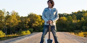 El galardonado cantautor canadiense Jon Mullane lanza su nuevo EP titulado ‘The Road’