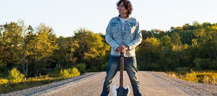 El galardonado cantautor canadiense Jon Mullane lanza su nuevo EP titulado ‘The Road’