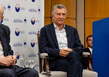 Liderazgo frente a la polarización: Macri, Sanguinetti y González debatieron sobre el futuro de la democracia en la Universidad Austral