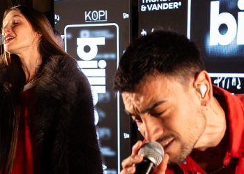 Agus Bernasconi y Yami Safdie presentaron “Besos en pausa” en vivo