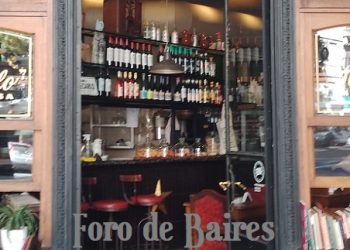 El Bar Montecarlo: más que un café y despensa, un restaurante esquinero de Palermo