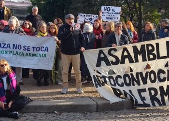 Los palermitanos salieron a marchar por las calles desde el Botánico y hacia Plaza Armenia