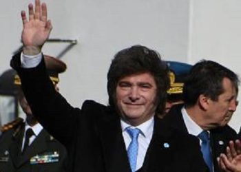 La desocupación crece mientras Milei y Jorge Macri celebran una supuesta recuperación económica