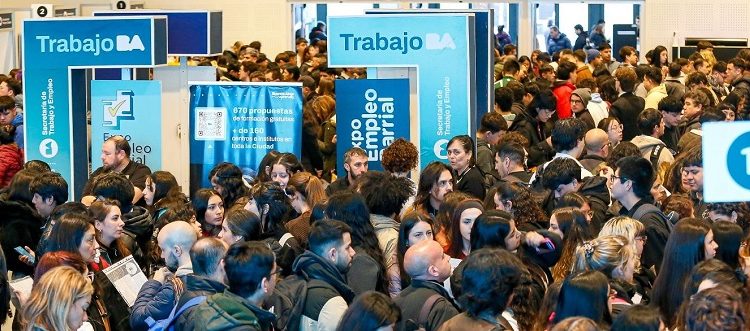 Expo Empleo Barrial+: 30 empresas buscan cubrir más de 600 puestos de trabajo en Caballito