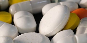 Diez medicamentos podrán venderse sin receta médica