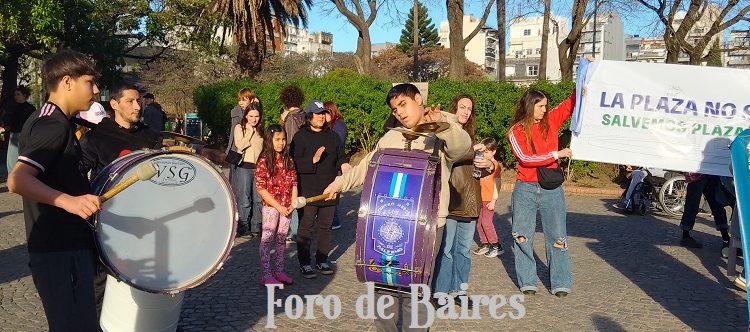 Los vecinos de Palermo vigilan la Plaza «Inmigrantes de Armenia» y no bajan la guardia mientras pasan los días