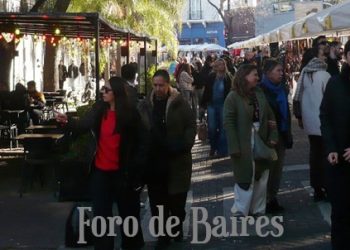La Plazoleta Julio Cortàzar es un punto comercial que une esquinas