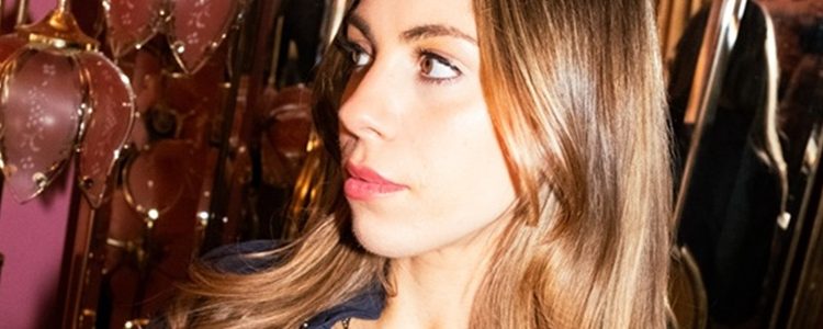 Abby Nissenbaum, le da un giro a la fantasía favorita de la música country con su nuevo sencillo «Gentleman»