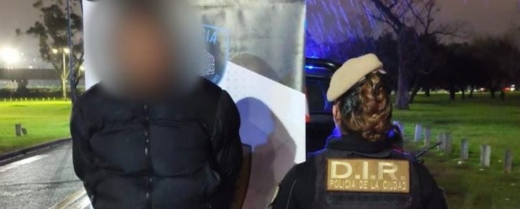 Un dealer con 18 antecedentes y 60 dosis de cocaína fue detenido por Policía de la Ciudad en Palermo