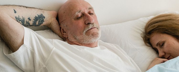 Dormir y descansar bien los fines de semana podrìa prevenir enfermedades cardìacas